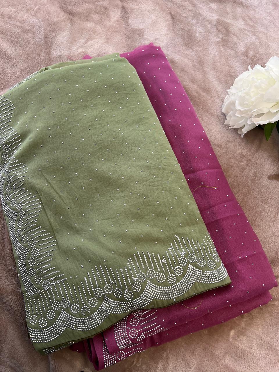 Magenta Fancy Scallop Border Saree